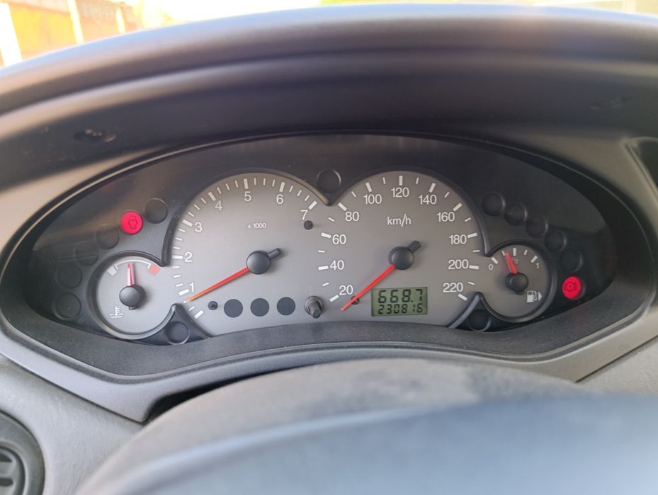 Ford Focus 1.6 Benzina
