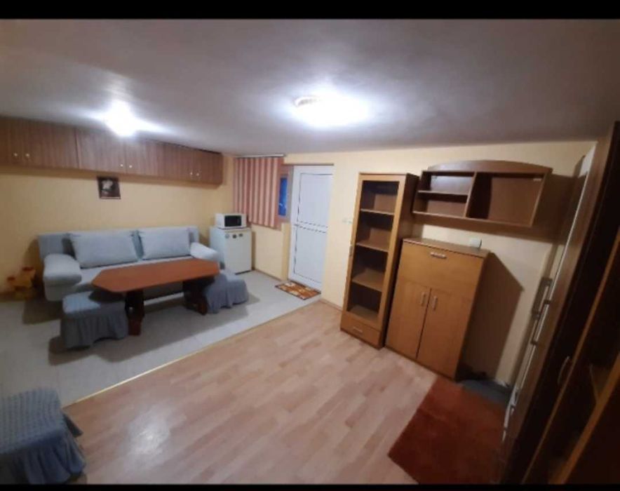 Дава се под наем  в Варна, Колхозен пазар - 40 кв.м за 204 € - Снимка #5