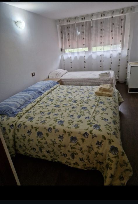 Vand casa de vacanta