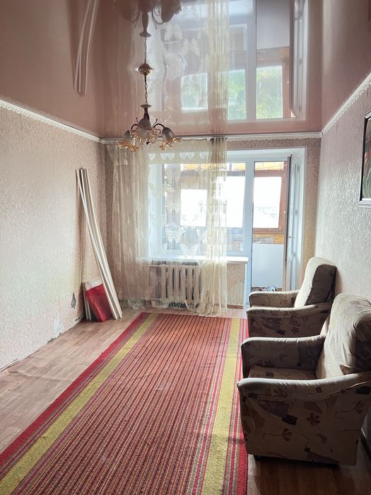 Продаю квартиру пр.Металлургов 3