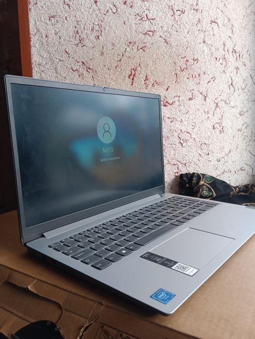 Notbuk lenova jihozlari bor