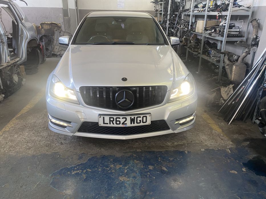 Far dreapta ILS xenon bixenon Mercedes w204 facelift