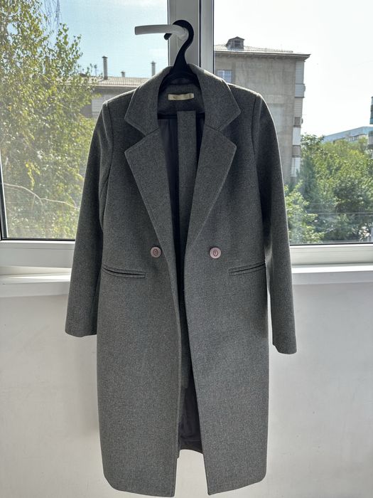 Продам Польта  и Зимнюю куртку