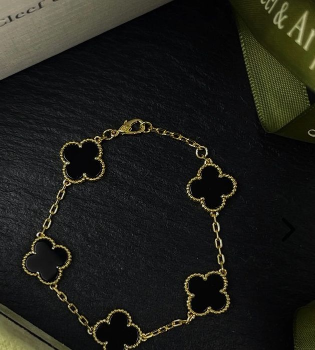 Гривни Van Cleef