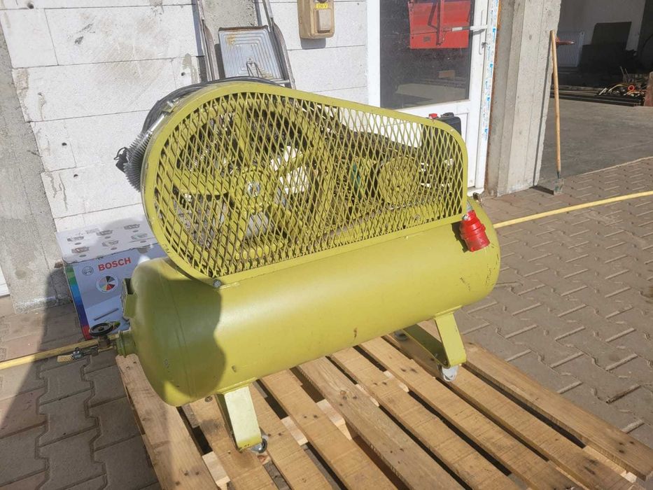 Compresor aer 380v 90 L