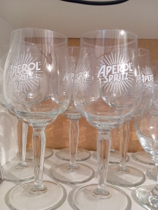 Бокалы Aperol spritz для коктейлей.