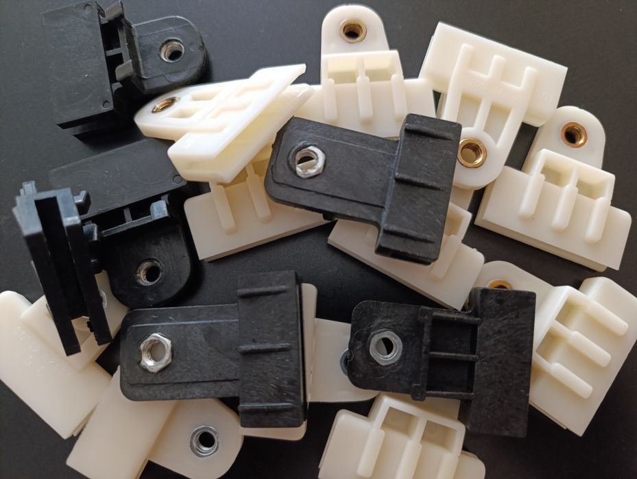 Держатель стекла, стеклоподъёмника автомобиля