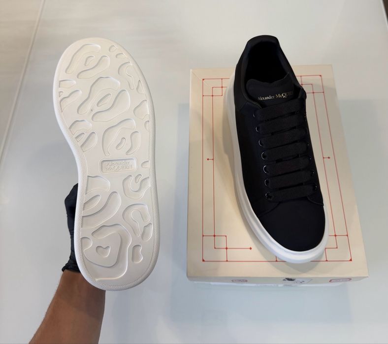 Adidasi Alexander McQueen