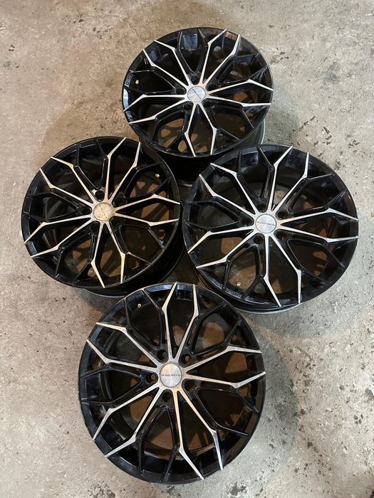 R18 PCD 5 *114,3 Комплект легкосплавных дисков