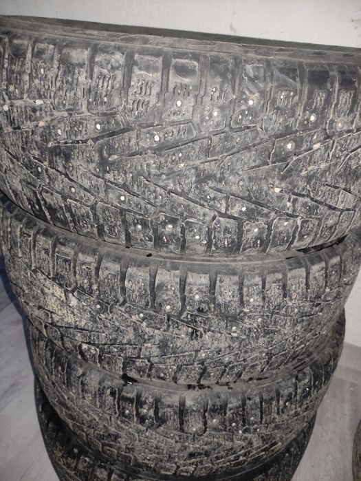 Резина на R19 б/у