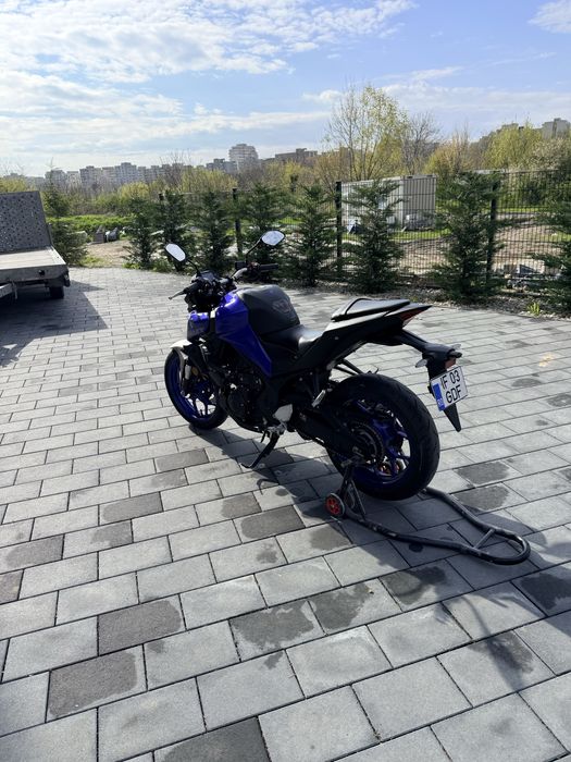 Motocicleta Yamaha MT03