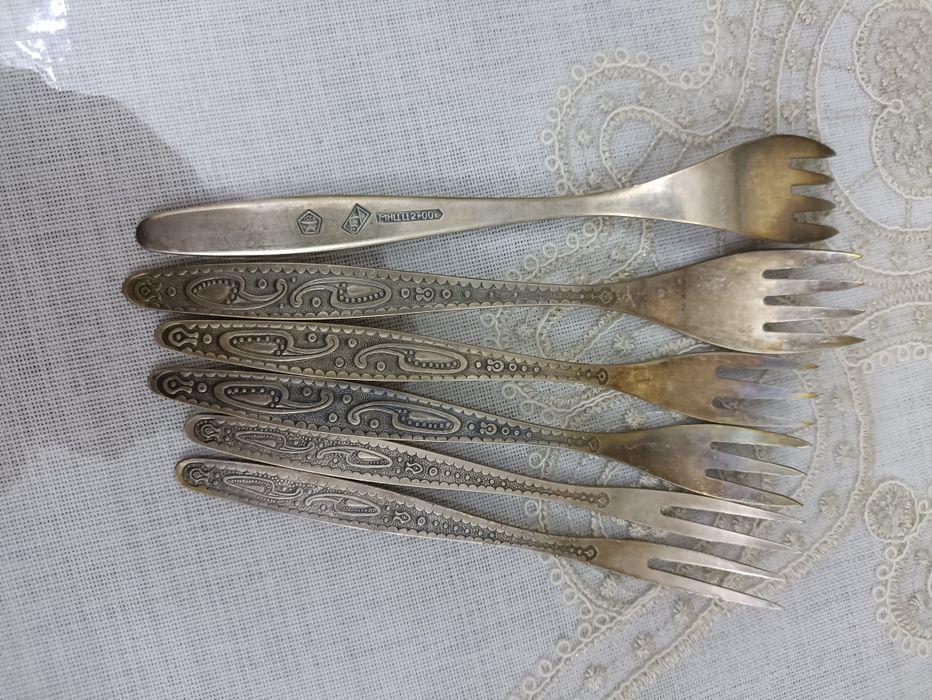 Набор мельхиоровых вилок.