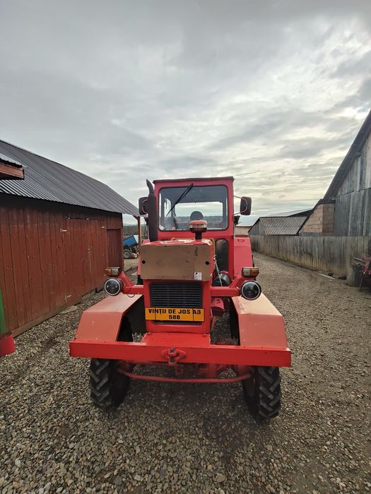 Tractor UTB, U651 4x4