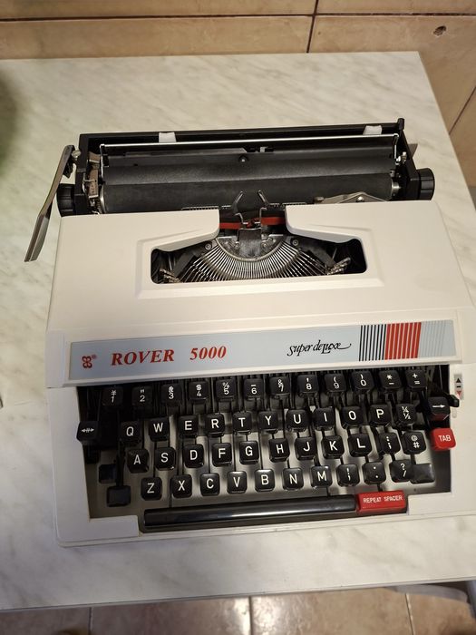 Mașină de scris vintage ROVER 5000 Super Deluxe