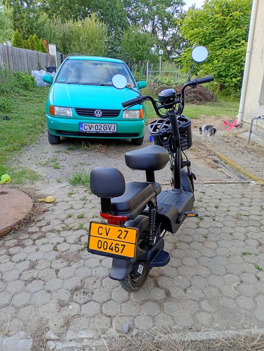 Scooter nou cu pedale fara carnet