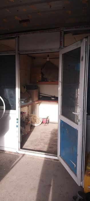 Контейнер продаётся