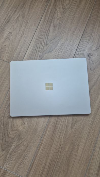 Продам ноутбук Microsoft