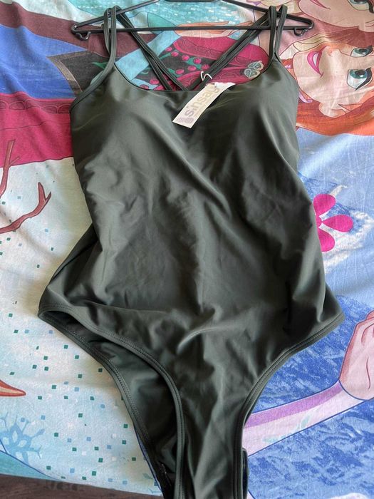 Дамски цял бански