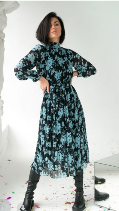 Одежда женская размер M