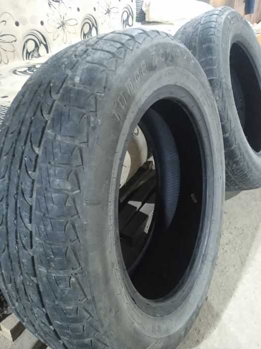 Продам две шины на 15