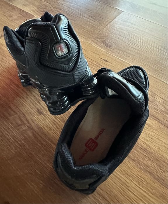 Черни маратонки Nike SHOX размери от 36 до 41