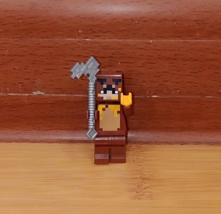 Продам Lego Minecraft The Bee Cottage