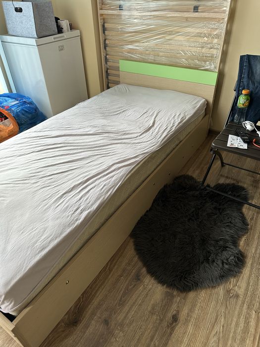 Детска секция за учене с вграден гардероб