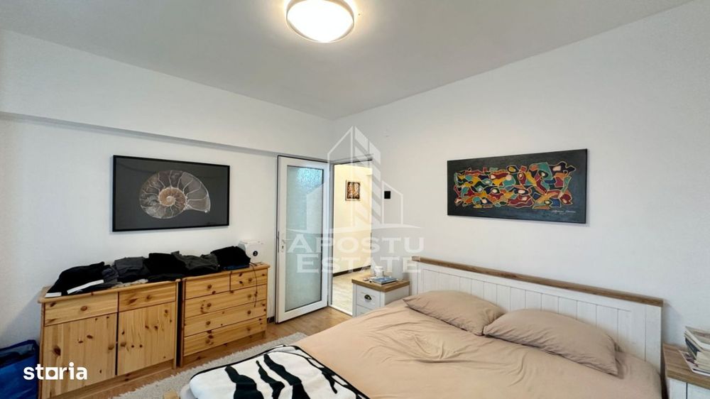 Apartament de vanzare cu 3 camere si garaj, etajul 1,  Aradului