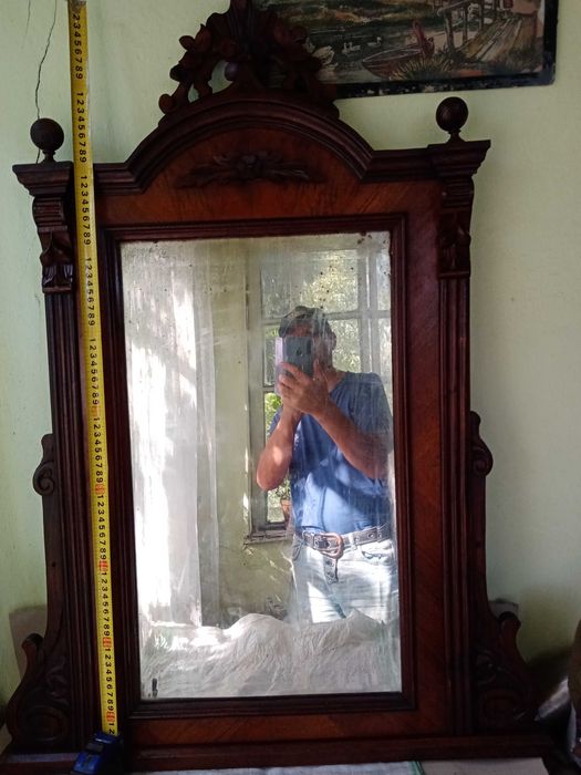 Oglindă veche din perioada austro-ungară