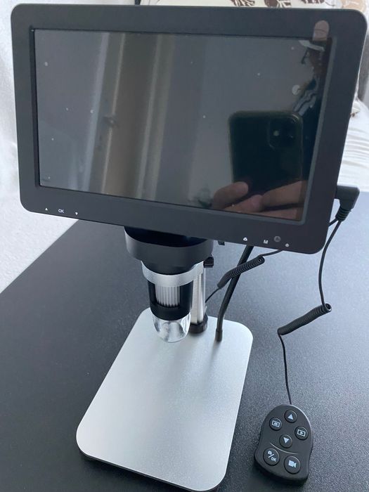 Ceasornicari, electroniști…microscop 1300X HD