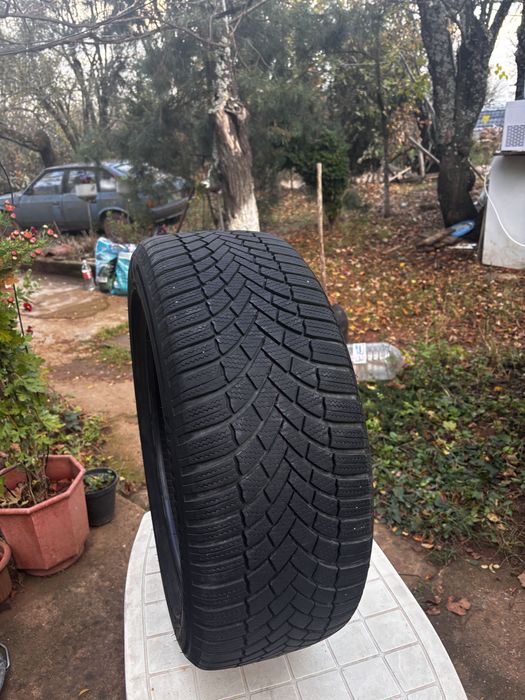 Зимни гуми Bridgestone 225/50 R17 – DOT 2021, като нови