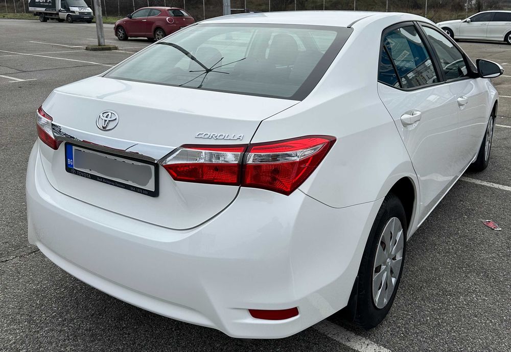 Toyota Corolla 1.6 Седан