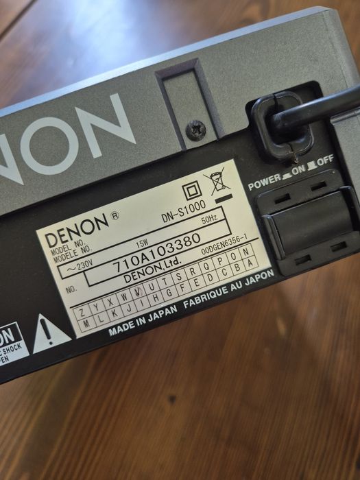 Denon DN S1000 + Numark DM 1100X playere + mixer