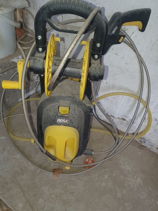 Karcher ROLF holati ideal sotiladi bemalol mashina yuvsa bo'ladi