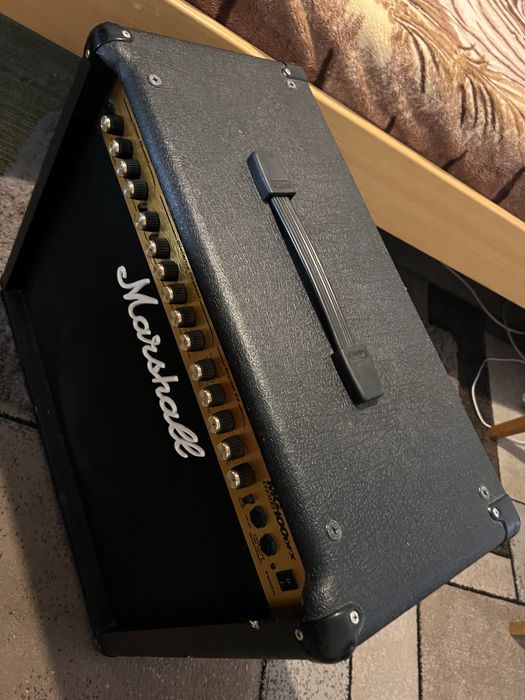 Amplificator Marshall MG 100 DFX + Procesor efecte chitara  Zoom G3Xn