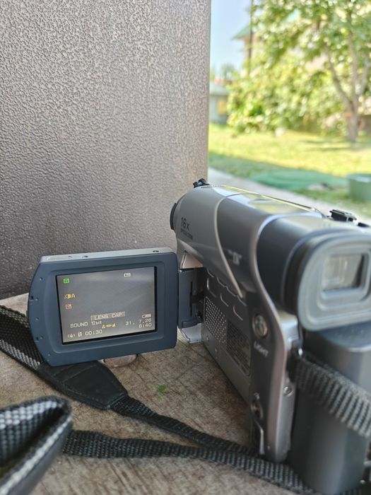 Видеокармера JVC GR-D53E