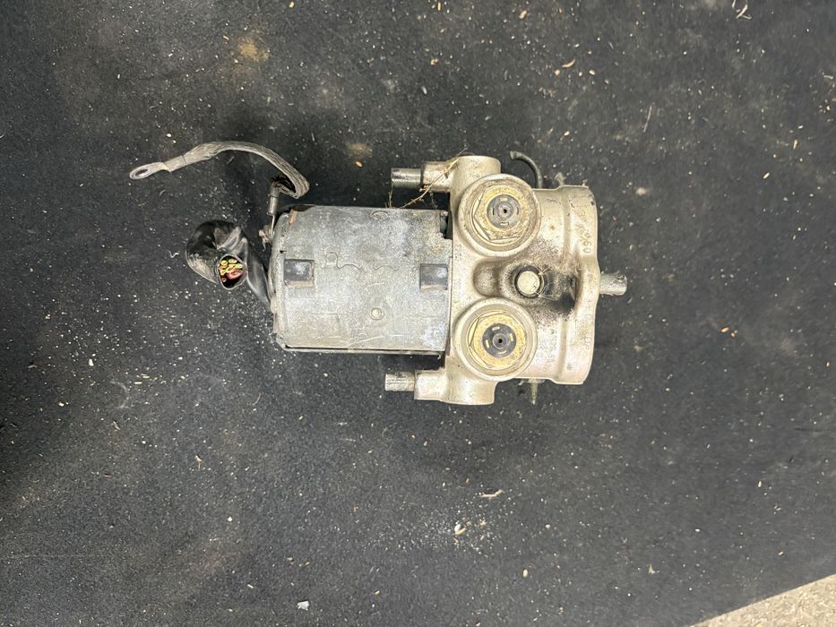 Mercedes w124 2.0i ABS АБС Помпа