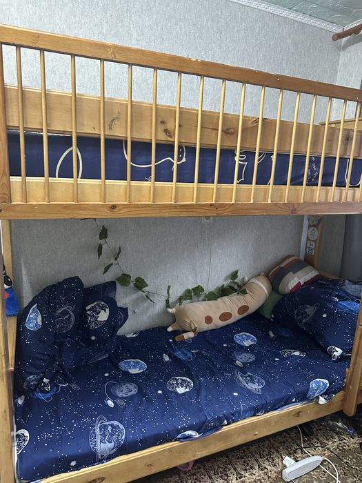 Кровать двухъярусная
