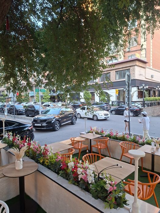 TAYYOR -  KAFE Biznesi Sotiladi SHEVCHENKO hududi