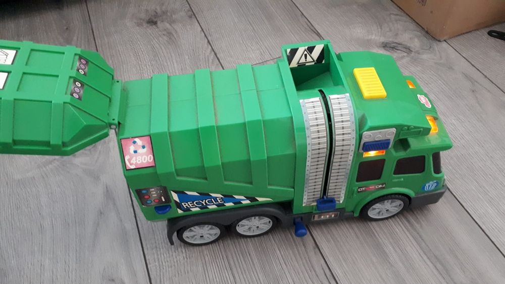 Vand mașinuță de jucărie copii