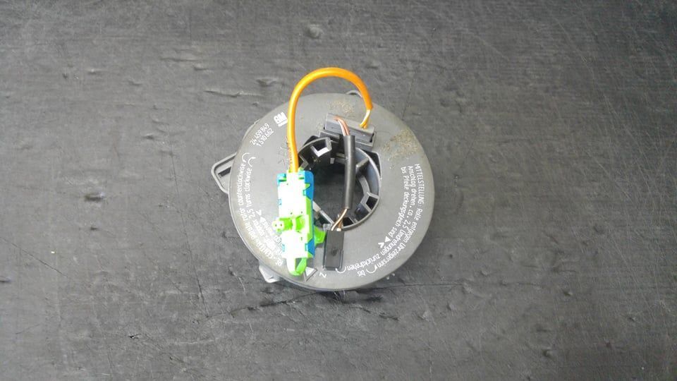 Spirala volan opel corsa c x01 24459849 1610662