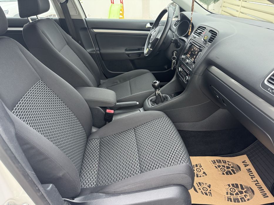 Volkswagen Golf 6 - Diesel  Euro5 - Navigatie / Klimatronic / Senzori