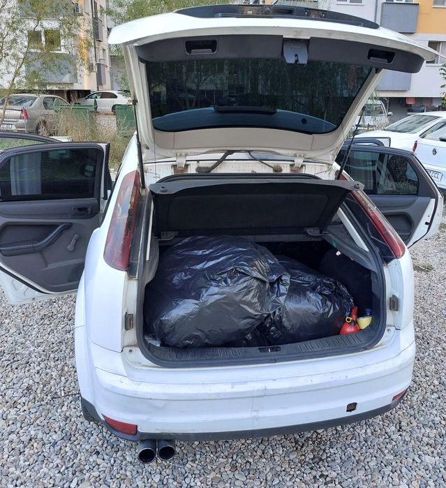 Ford Focus Mk2 an 2007-urgent doar in weekend!