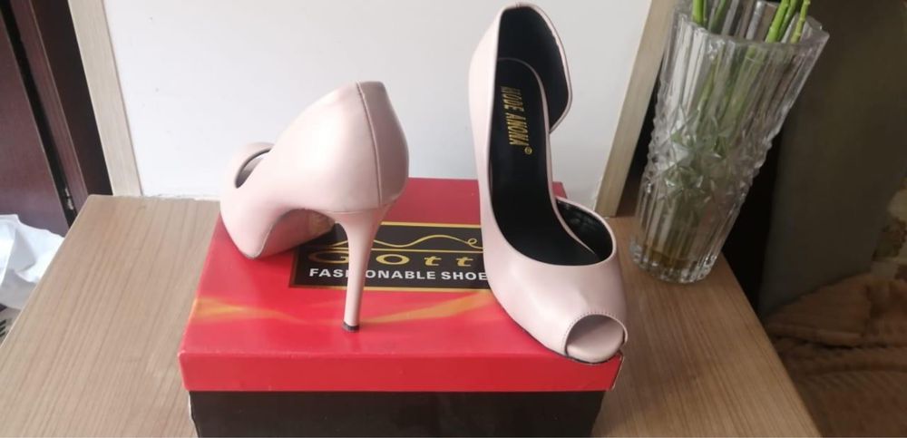 Женские обувь в отл сост