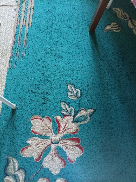 Продаются ковры в хорошем состоянии