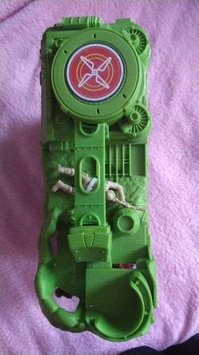 Продам игрушки для мальчика