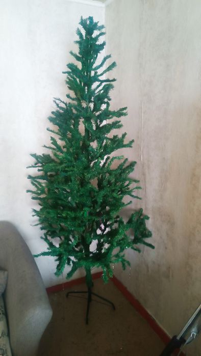 Елка искуственная