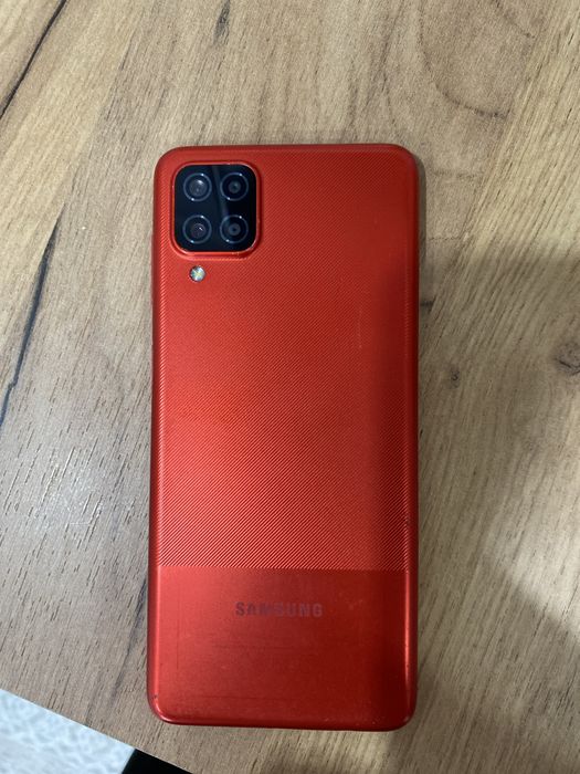 Продаю телефон самсунг А12