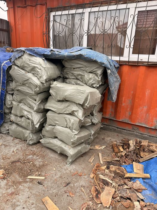 Уголь, дрова в мешках