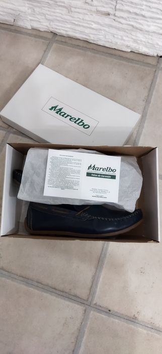 Vând mocasini adolescenți